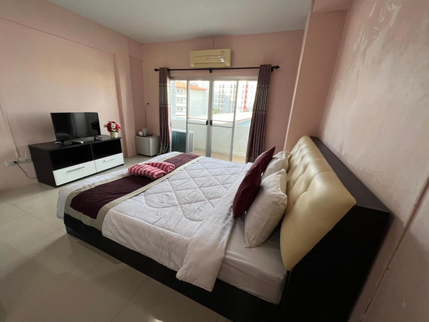Hotel Kjs Pattaya Exteriér fotografie